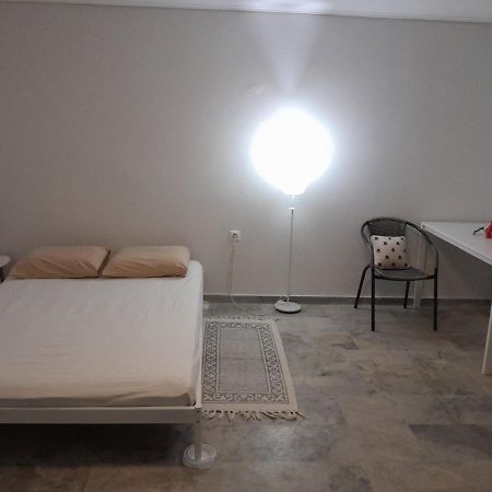 Cosy Guesthouse-Souterrain With Garden In City Center Corinth Екстериор снимка