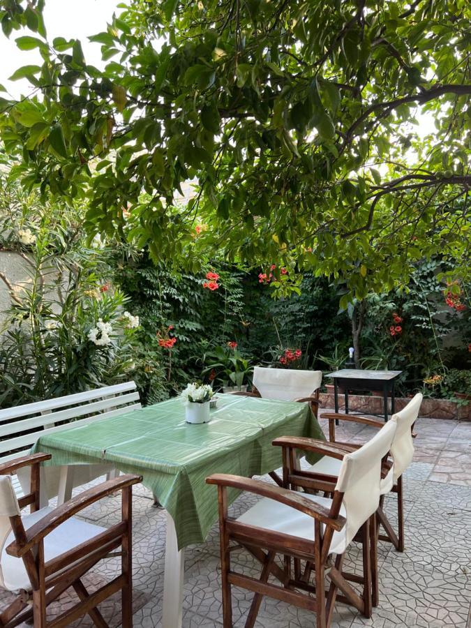 Cosy Guesthouse-Souterrain With Garden In City Center Corinth Екстериор снимка