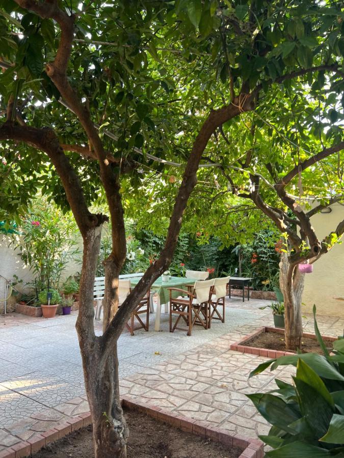 Cosy Guesthouse-Souterrain With Garden In City Center Corinth Екстериор снимка