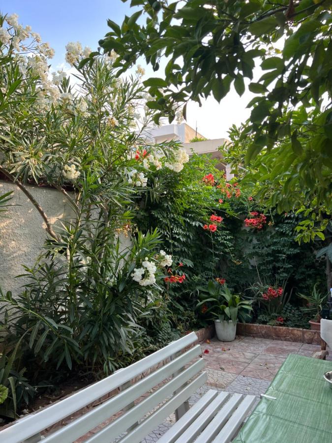 Cosy Guesthouse-Souterrain With Garden In City Center Corinth Екстериор снимка
