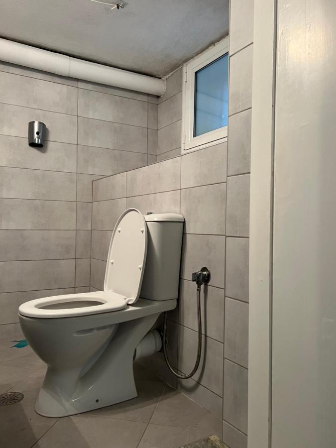 Cosy Guesthouse-Souterrain With Garden In City Center Corinth Екстериор снимка