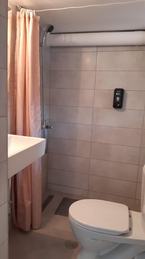 Cosy Guesthouse-Souterrain With Garden In City Center Corinth Екстериор снимка